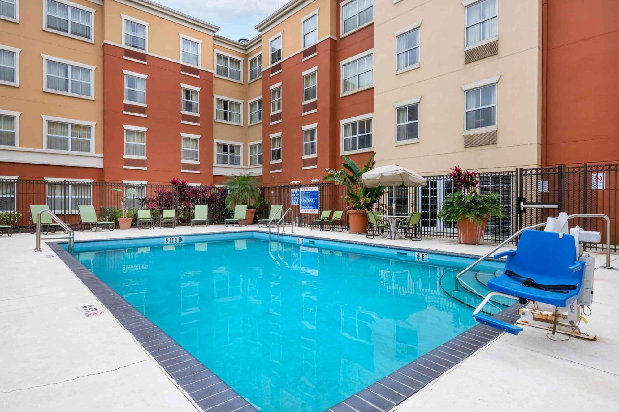 فندق اكستنديد ستاي أمريكا - مركز معارض أورلاندو 6443 ويستوود Williamsburg المظهر الخارجي الصورة